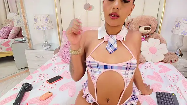 Snapshot of ZoeKiitty chatting on 2, 7, 2026 ZoeKiitty online show from 2, 7, 2026
