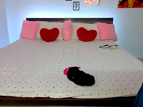Sizzling Shanayaa online show from 3, 7, 2026