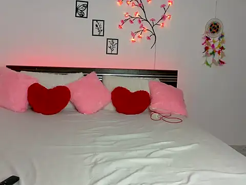 Sizzling Shanayaa online show from 20, 7, 2026