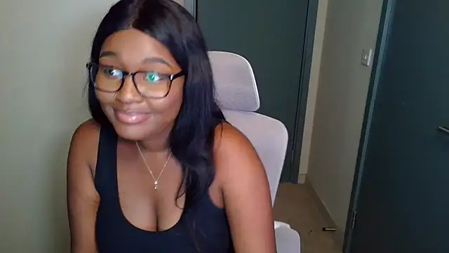 Snapshot of itsanna_b chatting on 2, 7, 2026 itsanna b online show from 2, 7, 2026