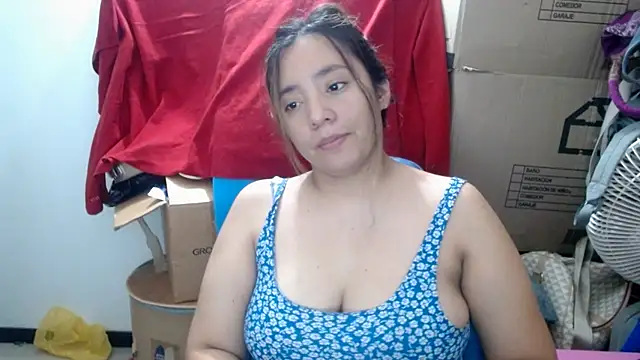 Snapshot of Alicebunny54 chatting on 25, 6, 2026 Alicebunny54 online show from 25, 6, 2026