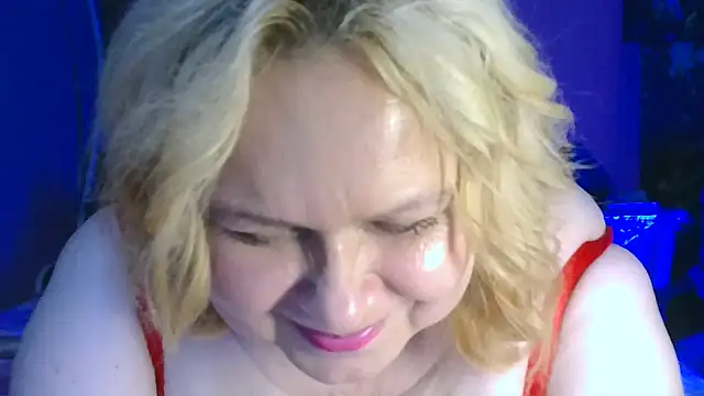 Snapshot of Roksolana5398 chatting on 7, 7, 2026 Roksolana5398 online show from 7, 7, 2026