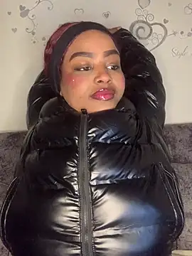 Ayla Noir online show from 10, 8, 2026