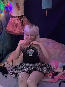 LilyMintyx online show from 6, 7, 2026