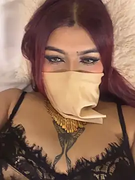 Snapshot of AyshaGhulam1 chatting on 11, 7, 2026 AyshaGhulam1 online show from 11, 7, 2026