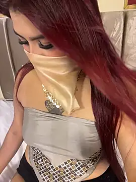 Snapshot of AyshaGhulam1 chatting on 15, 7, 2026 AyshaGhulam1 online show from 15, 7, 2026