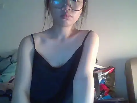 Bonnie-ee online show from 28, 6, 2026
