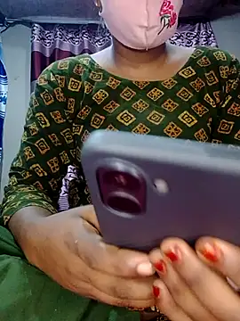 Snapshot of Miss-mahi7 chatting on 18, 7, 2026 Miss-mahi7 online show from 18, 7, 2026