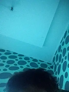 Yanzzz12 online show from 15, 7, 2026