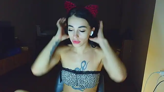 natali elfie online show from 3, 7, 2026