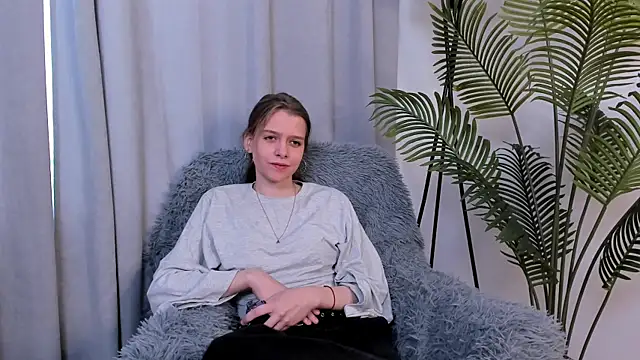 Snapshot of JeneeIckert chatting on 3, 7, 2026 JeneeIckert online show from 3, 7, 2026
