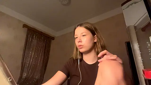Snapshot of TarenOgilvie chatting on 3, 7, 2026 TarenOgilvie online show from 3, 7, 2026
