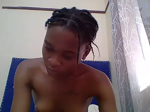 petitedesire-7 online show from 28, 7, 2026