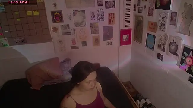 Pretty cheer online show from 7, 8, 2026