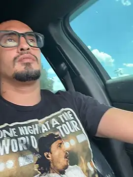 Johnvalderaz1989 online show from 13, 7, 2026