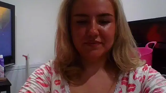 MaddyCherryX online show from 4, 7, 2026