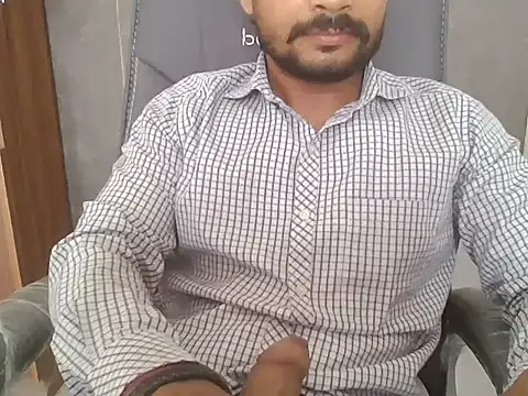 Snapshot of TheSaurabh chatting on 3, 7, 2026 TheSaurabh online show from 3, 7, 2026