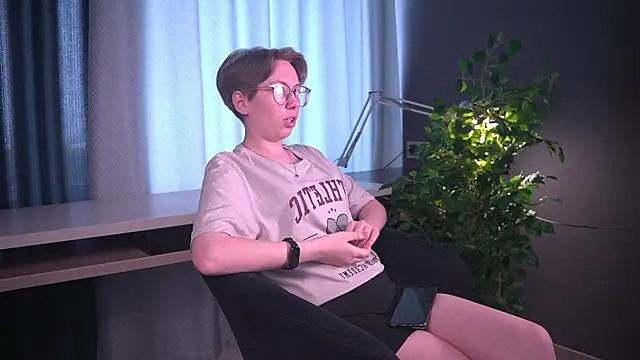 JulietaSthole online show from 7, 7, 2026