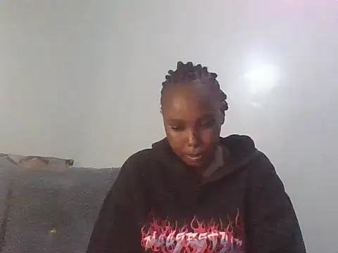 Snapshot of Sassy_pie chatting on 9, 7, 2026 Sassy pie online show from 9, 7, 2026