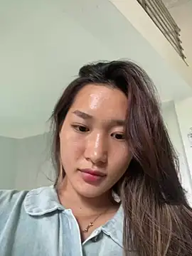 SweetLily- online show from 13, 7, 2026