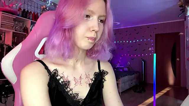Snapshot of lonely_bunny chatting on 12, 7, 2026 lonely bunny online show from 12, 7, 2026