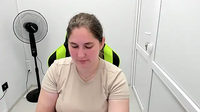 Snapshot of LunaVenom chatting on 14, 7, 2026 LunaVenom online show from 14, 7, 2026