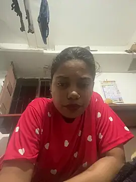 Snapshot of Diamond-girl143 chatting on 9, 7, 2026 Diamond-girl143 online show from 9, 7, 2026