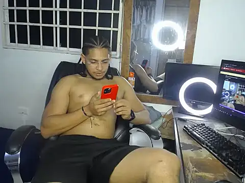 Snapshot of juanrouse chatting on 13, 7, 2026 juanrouse online show from 13, 7, 2026