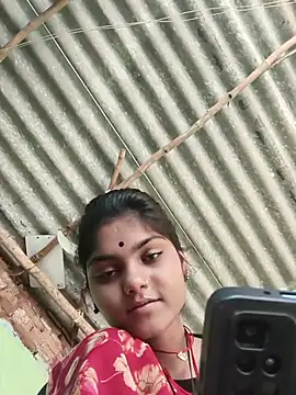 Snapshot of Shivani__sharmaa chatting on 31, 7, 2026 Shivani sharmaa online show from 31, 7, 2026