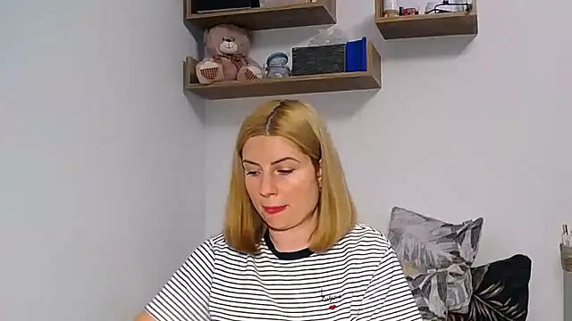 Snapshot of alisenties chatting on 1, 12, 2025 alisenties online show from 1, 12, 2025