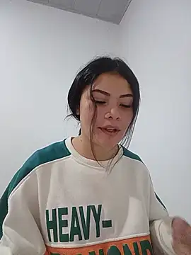 Snapshot of LoveLilly_ chatting on 28, 7, 2026 LoveLilly online show from 28, 7, 2026