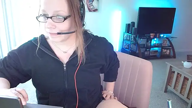 Snapshot of XxMs_StarzxX chatting on 9, 2, 2026 XxMs StarzxX online show from 9, 2, 2026