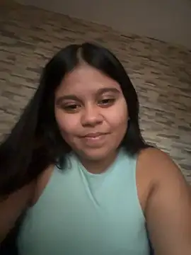 Snapshot of queen_valki chatting on 4, 8, 2026 queen valki online show from 4, 8, 2026