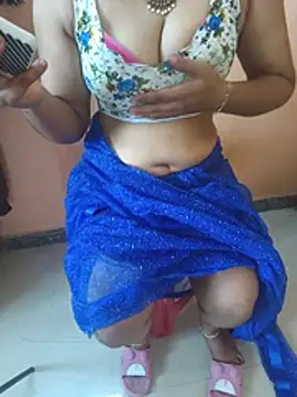 Snapshot of tamil_sweety_mallu chatting on 5, 8, 2026 tamil sweety mallu online show from 5, 8, 2026