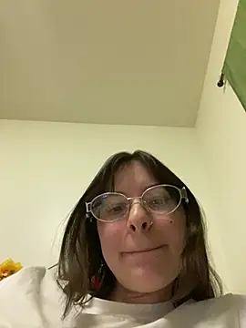 Snapshot of MargotHoney chatting on 22, 7, 2026 MargotHoney online show from 22, 7, 2026