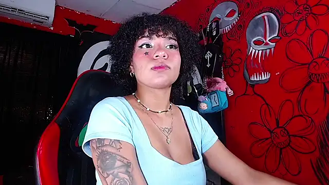 Snapshot of Trixiehotx chatting on 19, 7, 2026 Trixiehotx online show from 19, 7, 2026