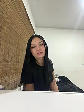 Isa-Gomezz online show from 24, 7, 2026