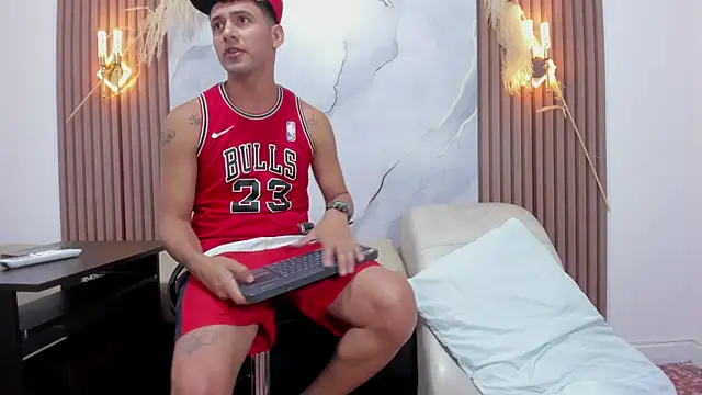 Snapshot of hotguyvictor chatting on 31, 7, 2026 hotguyvictor online show from 31, 7, 2026