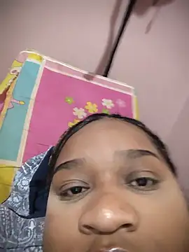pretinha folgosa online show from 4, 8, 2026