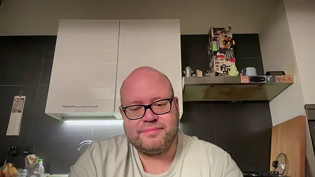 Snapshot of theitalianbear chatting on 2, 12, 2024 theitalianbear online show from 2, 12, 2024