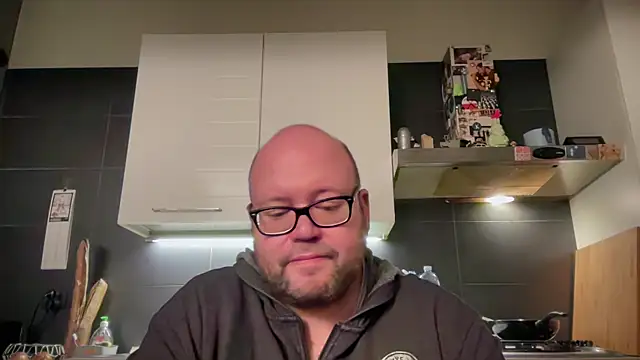 Snapshot of theitalianbear chatting on 2, 1, 2025 theitalianbear online show from 2, 1, 2025