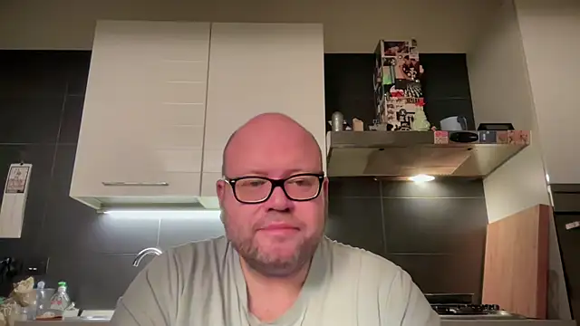 Snapshot of theitalianbear chatting on 12, 2, 2025 theitalianbear online show from 12, 2, 2025