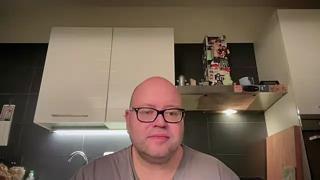 Snapshot of theitalianbear chatting on 15, 3, 2025 theitalianbear online show from 15, 3, 2025