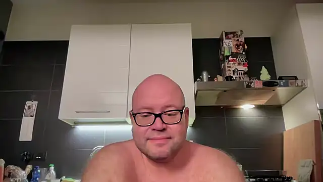 Snapshot of theitalianbear chatting on 25, 9, 2025 theitalianbear online show from 25, 9, 2025