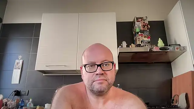 Snapshot of theitalianbear chatting on 27, 9, 2025 theitalianbear online show from 27, 9, 2025