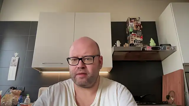 Snapshot of theitalianbear chatting on 1, 10, 2025 theitalianbear online show from 1, 10, 2025
