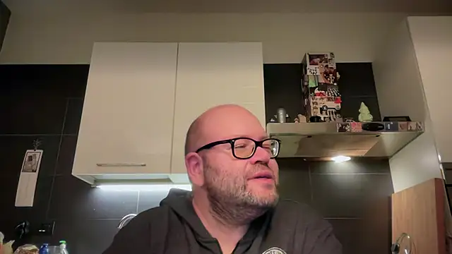 Snapshot of theitalianbear chatting on 5, 10, 2025 theitalianbear online show from 5, 10, 2025