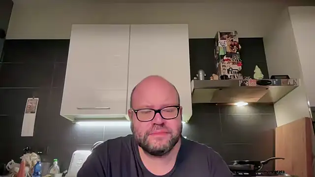 Snapshot of theitalianbear chatting on 16, 10, 2025 theitalianbear online show from 16, 10, 2025