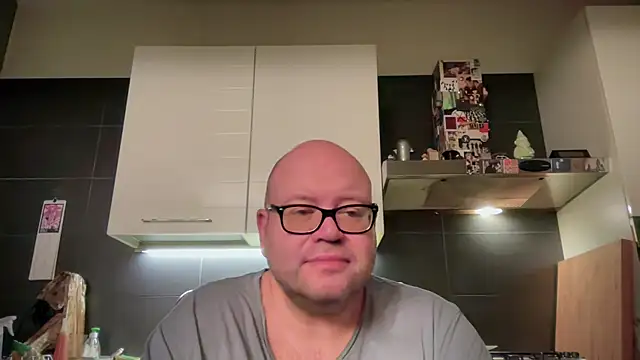 theitalianbear online show from 28, 4, 2026