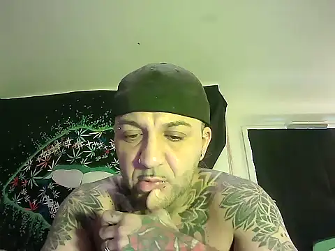 Snapshot of MagicStickBoy chatting on 11, 9, 2025 MagicStickBoy online show from 11, 9, 2025